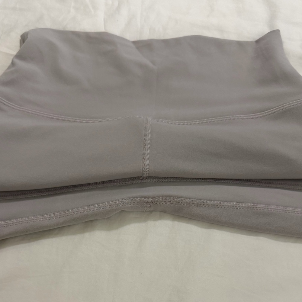 Lululemon Align Leggings 28” Nulu in Chrome Size 6 - Picture 7 of 9